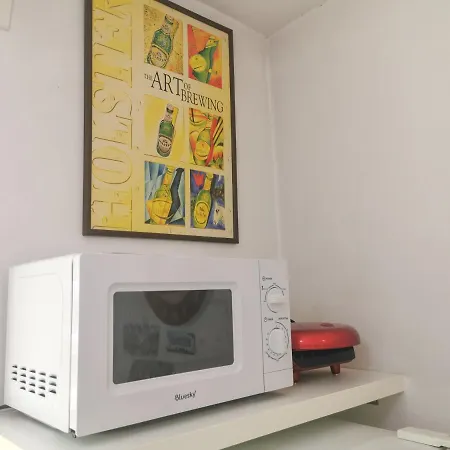 Apartment Charming Modern Apartment, Minutes From Downtown *
